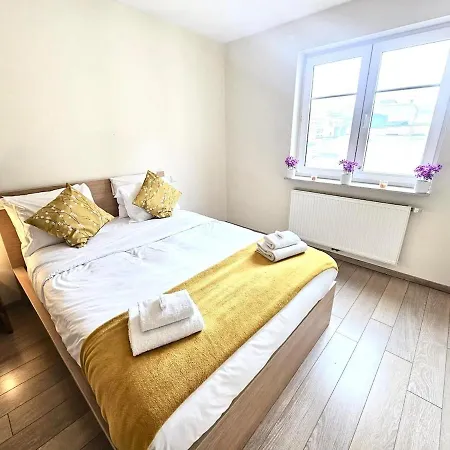 Chic Retreat 2br Near Station With Parking-2a