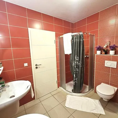 Chic Retreat 2br Near Station With Parking-2a Appartement *