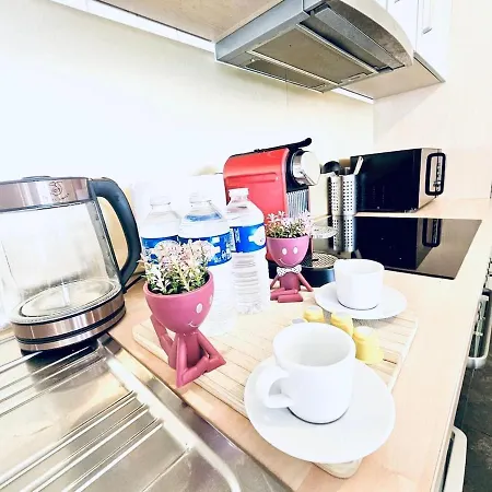 Chic Retreat 2br Near Station With Parking-2a * Luxembourg