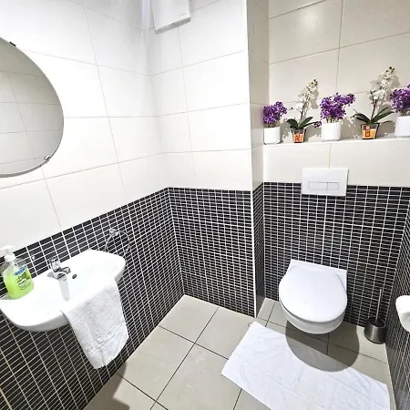 Appartement Chic Retreat 2br Near Station With Parking-2a *